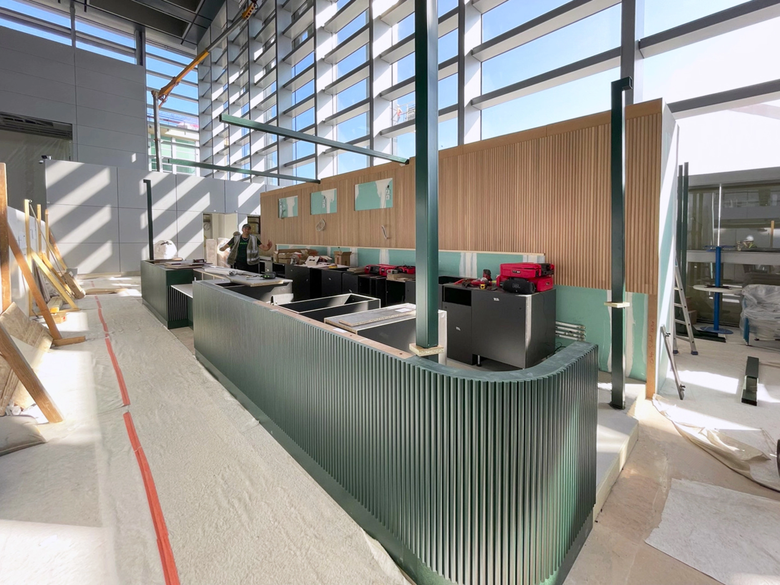Starbucks Marignane 3 Odalys Montvalezan restaurant - CLA Architecture